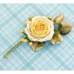 Realistic Yellow Rose Vintage Brooch - L25